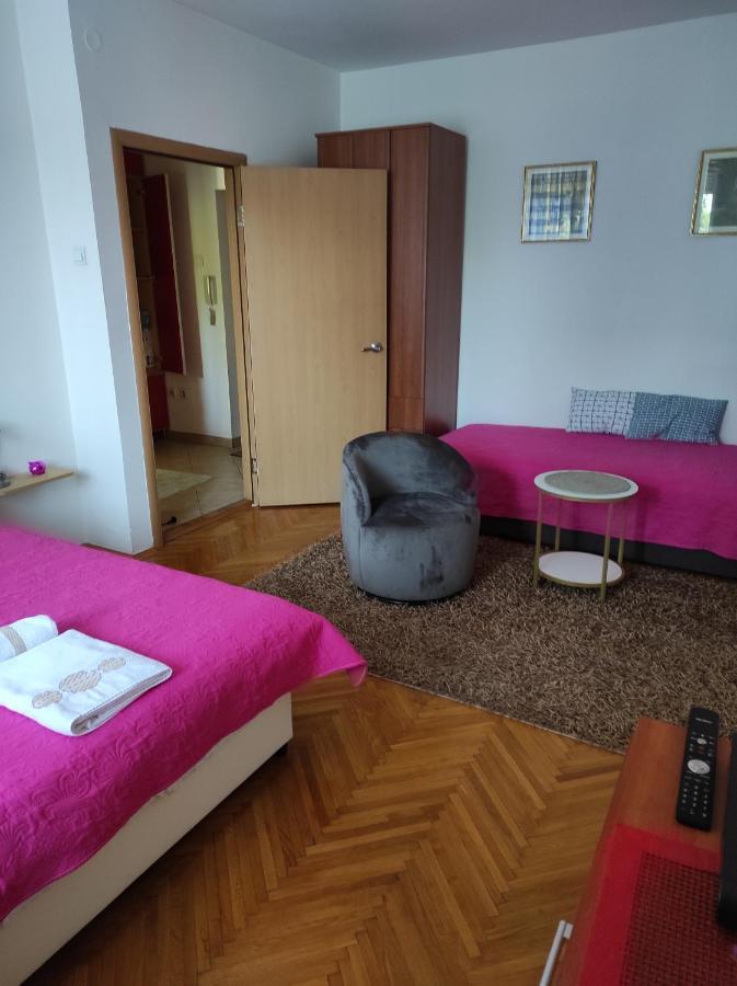 Apartmán Stan U Centru Podgorica Exteriér fotografie